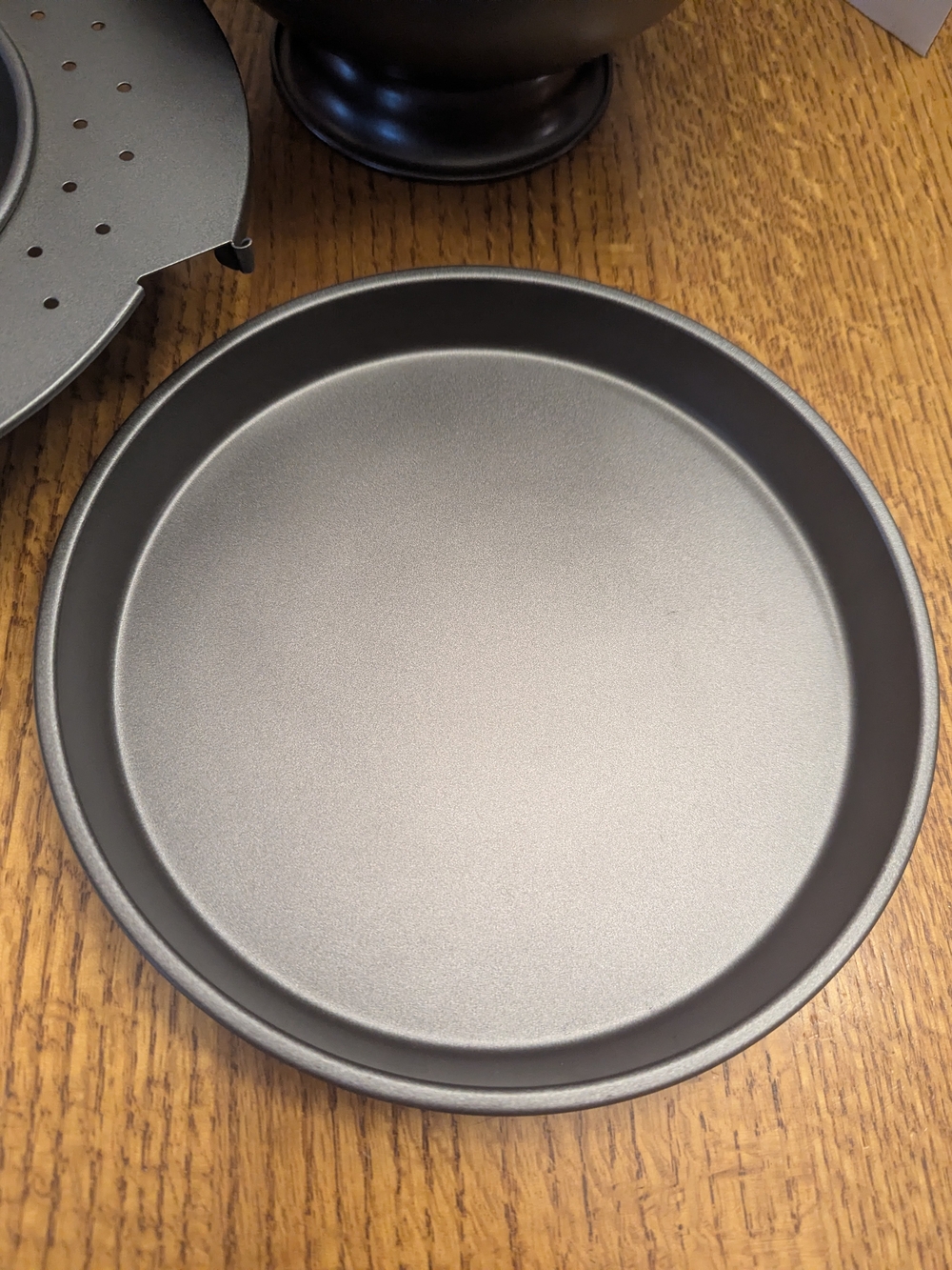 Betty Crocker Bake'n Fill 4-Piece Non-stick Bakeware Set- Dome, Round & Base Pan - Picture 5 of 11